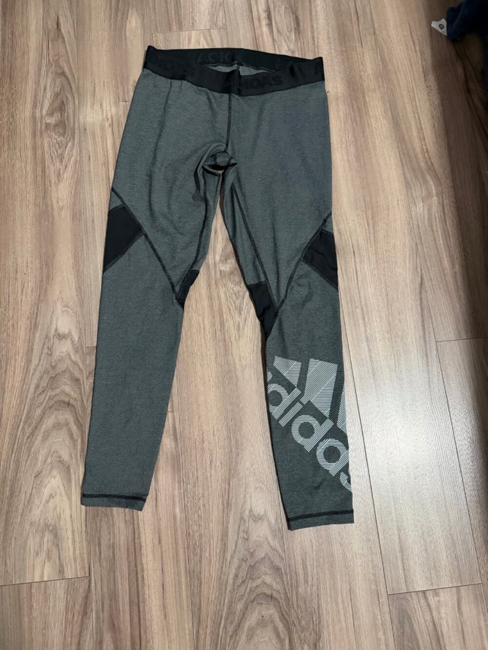 Adidas Leggings – Size Large, Like New (Grey/Black)